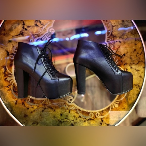 Kat Von D Troopers - Picture 9 of 11